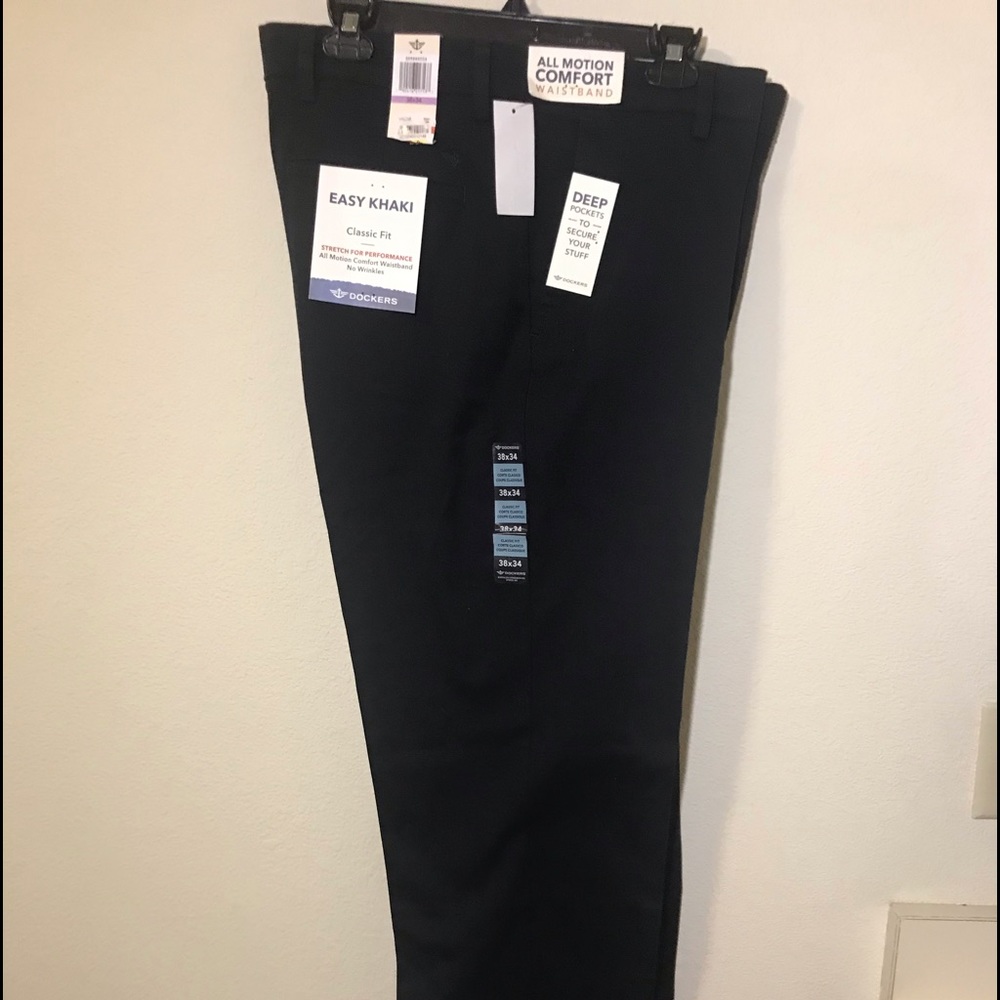 Dockers Men's Classic Fit Easy Khaki Flat Front